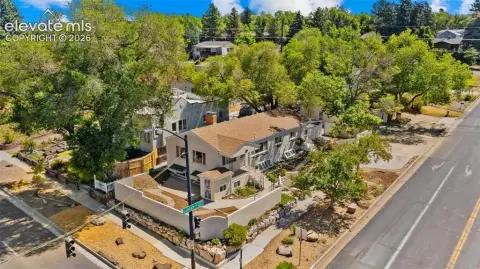 Raised-Ranch Duplex with Garage