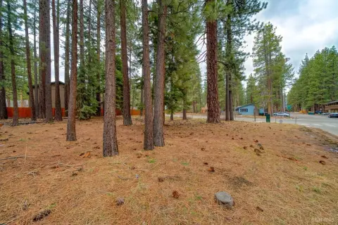Oversized Buildable Lot in Tahoe