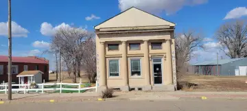 Unique Commercial Building in Conde