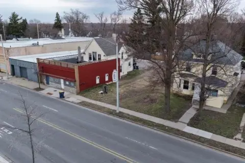 Commercial Lot on Division Avenue