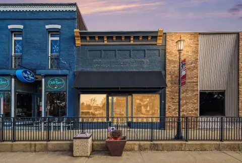 Centreville Office Building For Sale