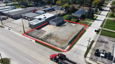 Freestanding Flex Building with Drive-In Doors