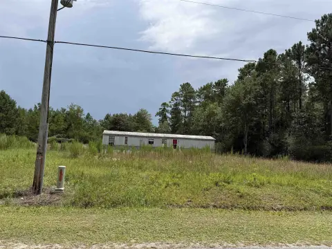 Multi-Use Land with Mobile Home