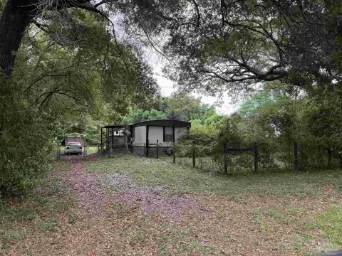 Pensacola, FL Half Acre Lot