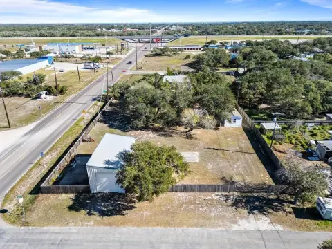 Versatile Corner Lot in Rockport