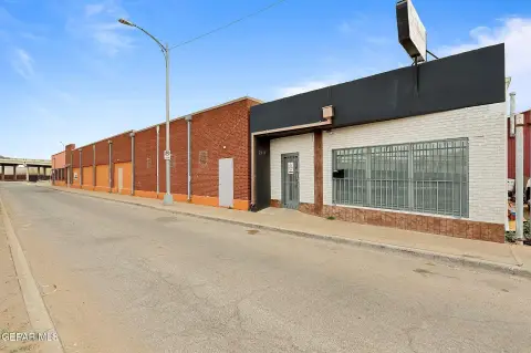 Renovated Office/Retail Warehouse in El Paso