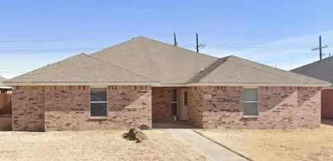Lubbock Duplex with En-Suite Baths