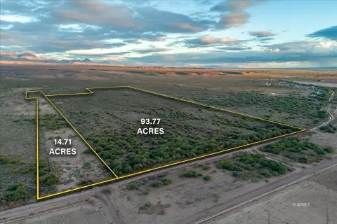 Expansive Vacant Land in Eden