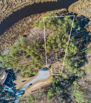 Creekfront Homesite with Dock Approval