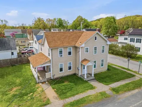 Farmhouse Multi-Unit Investment Property