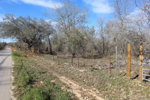 Elmendorf, TX Land For Sale