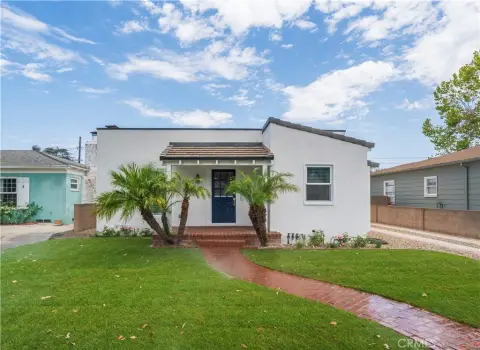Upgraded Duplex With New ADU