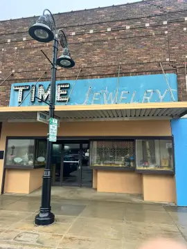 Retail Storefront With Delivery Area