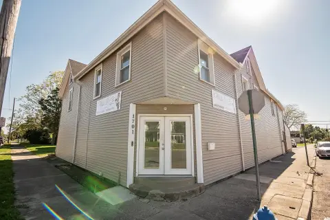 Renovated Duplex - Self-Care Beauty Multi-Plex