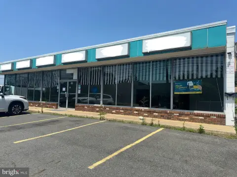 Specialty Commercial Lease Space