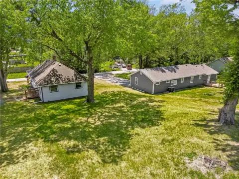 Remodeled Homes on 1.5 Acres