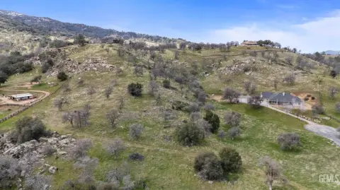 5-Acre Lot in Keene, CA