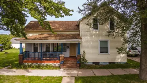 Renovated Upper-Lower Duplex