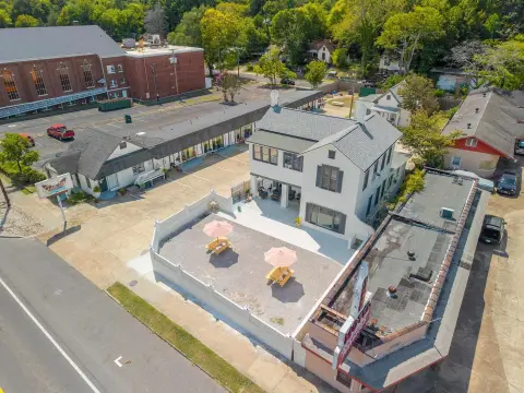 Historic Motor Lodge on Park