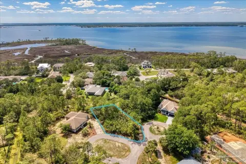 Pensacola Land: Dream Home Setting