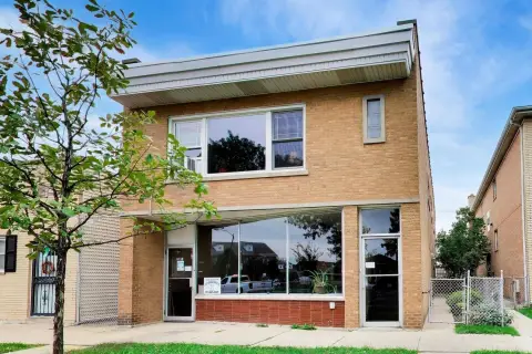 Two-Flat Mixed-Use Property