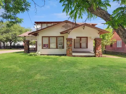 Lake Cliff Triplex Investment Opportunity