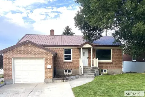 Duplex with Separate Utilities