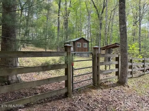 Land with Horse Trail Access