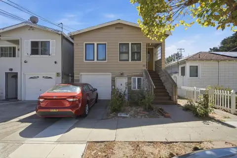 Duplex with Private Backyard