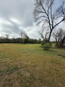 Commercial Corner Lot in Dallas