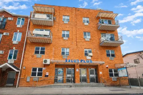 Mixed-Use Investment Property in Corona