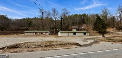 Multi-Building Highway Frontage Commercial Site