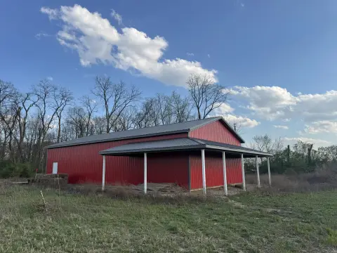 Sprawling Land Parcel with Barn