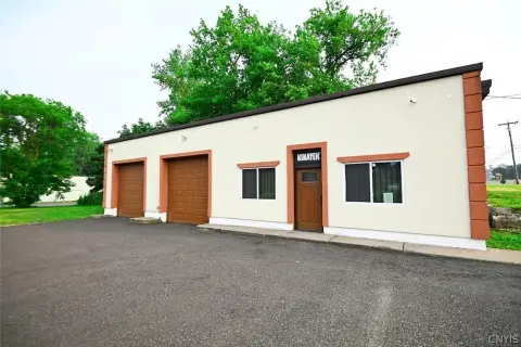 Auto-Body Garage with Office