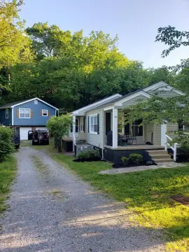 Versatile Triplex in Chattanooga's Northshore
