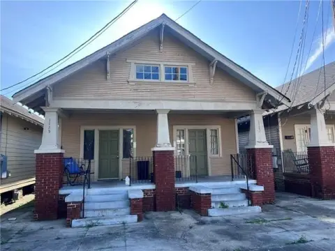 Duplex with Fenced Yard