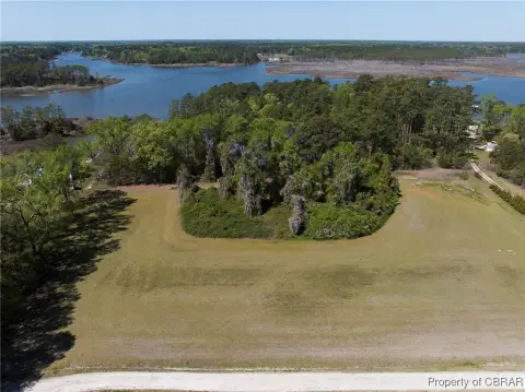 Waterfront Land on Severn River