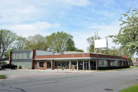 Chesterton Commercial Flex Building For Sale