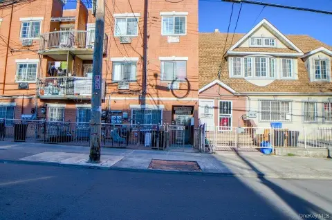 Jamaica Three-Unit Brick Building