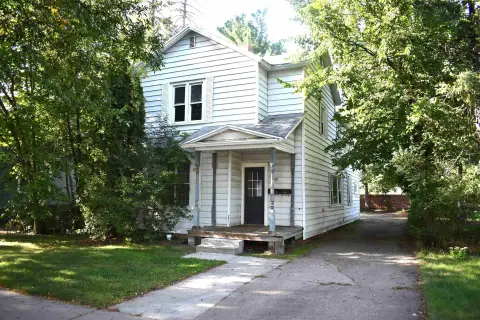 Duplex Near UWSP