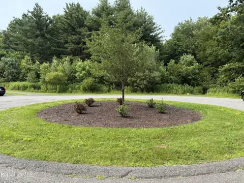 Ready-to-Build Homesite in Cul-de-Sac