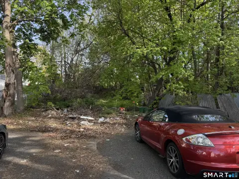 Residential Land in Bridgeport, CT