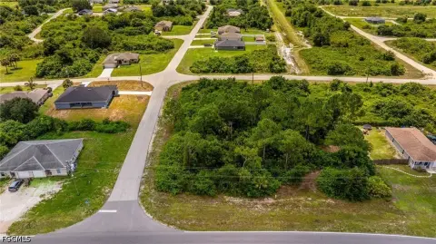 Zoned Duplex Corner Homesite