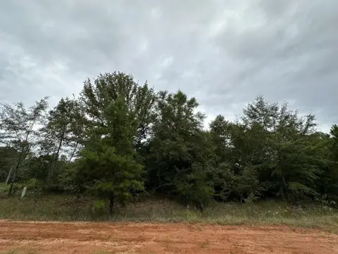 Residential Land in Louisville, GA