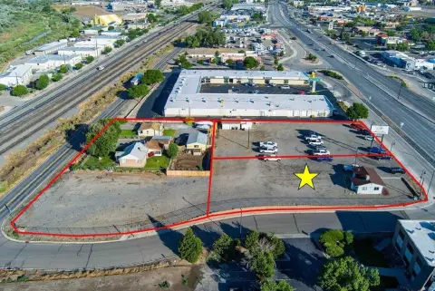Commercial Land with Office Pad