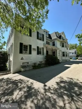 Multi-Tenant Office Building