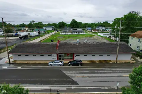 Versatile Commercial Building in New Castle