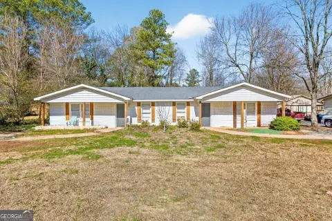 White Brick Duplex with Two Units