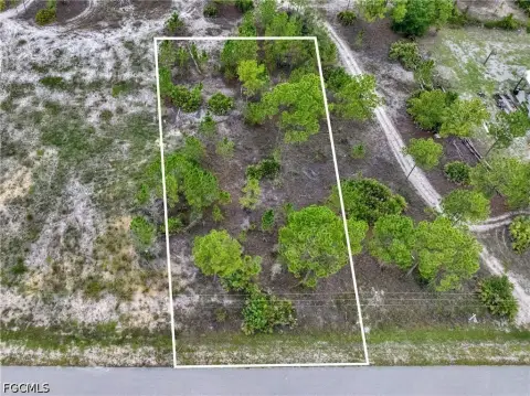 Residential Homesite in Lehigh Acres