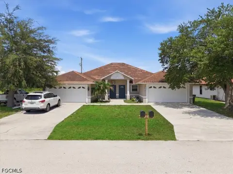 Two-Unit Duplex with Screened Lanai